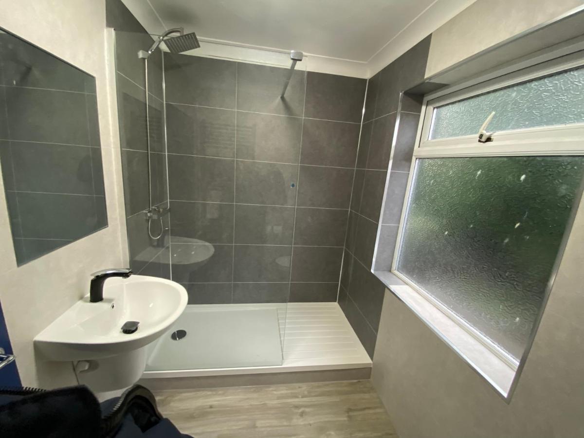 Harewood Lodge - Single And Double Rooms Self Serve Apartment King's Lynn Buitenkant foto